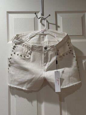 Vigoss White Stud-Accent Denim Shorts